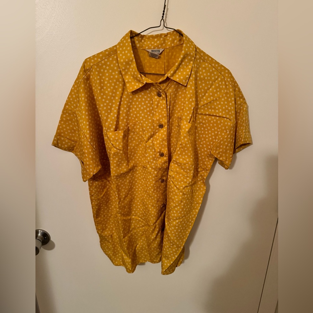 Duluth trading short sleeved button up blouse
